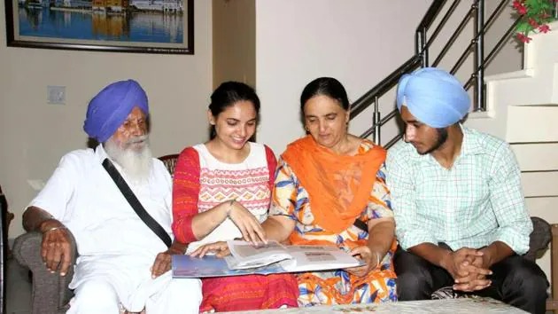 Harmanpreet Kaur with family 